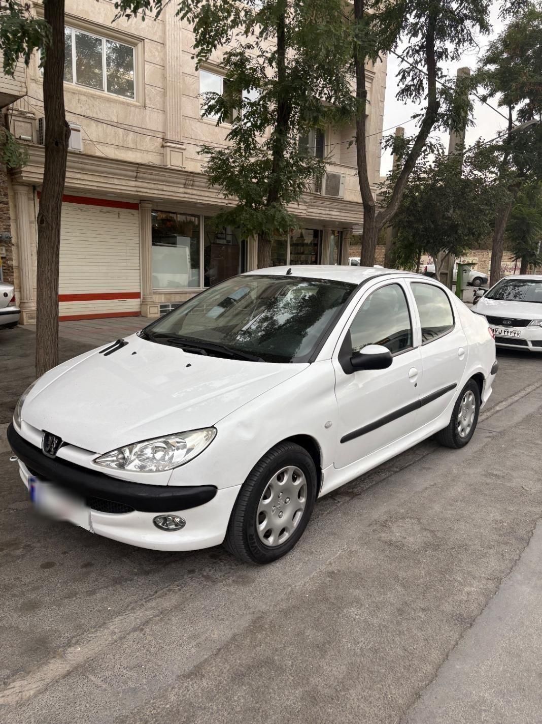 پژو ۲۰۶ صندوق دار v8 - 1390