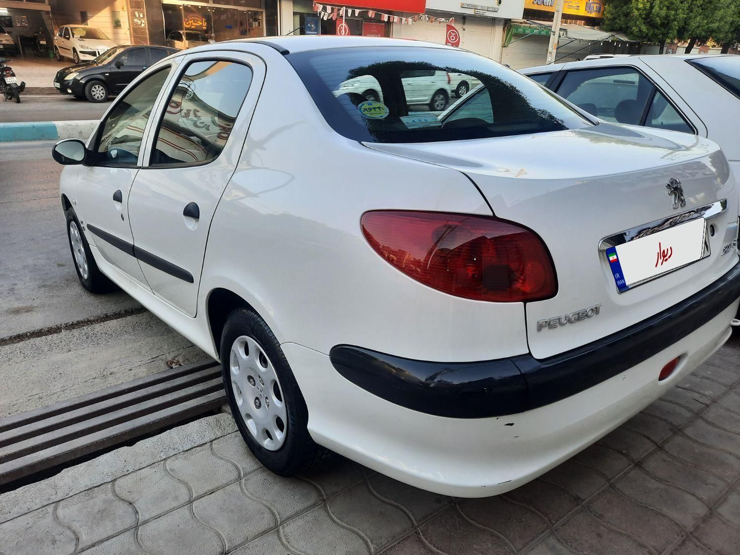 پژو ۲۰۶ صندوق دار v8 - 1399