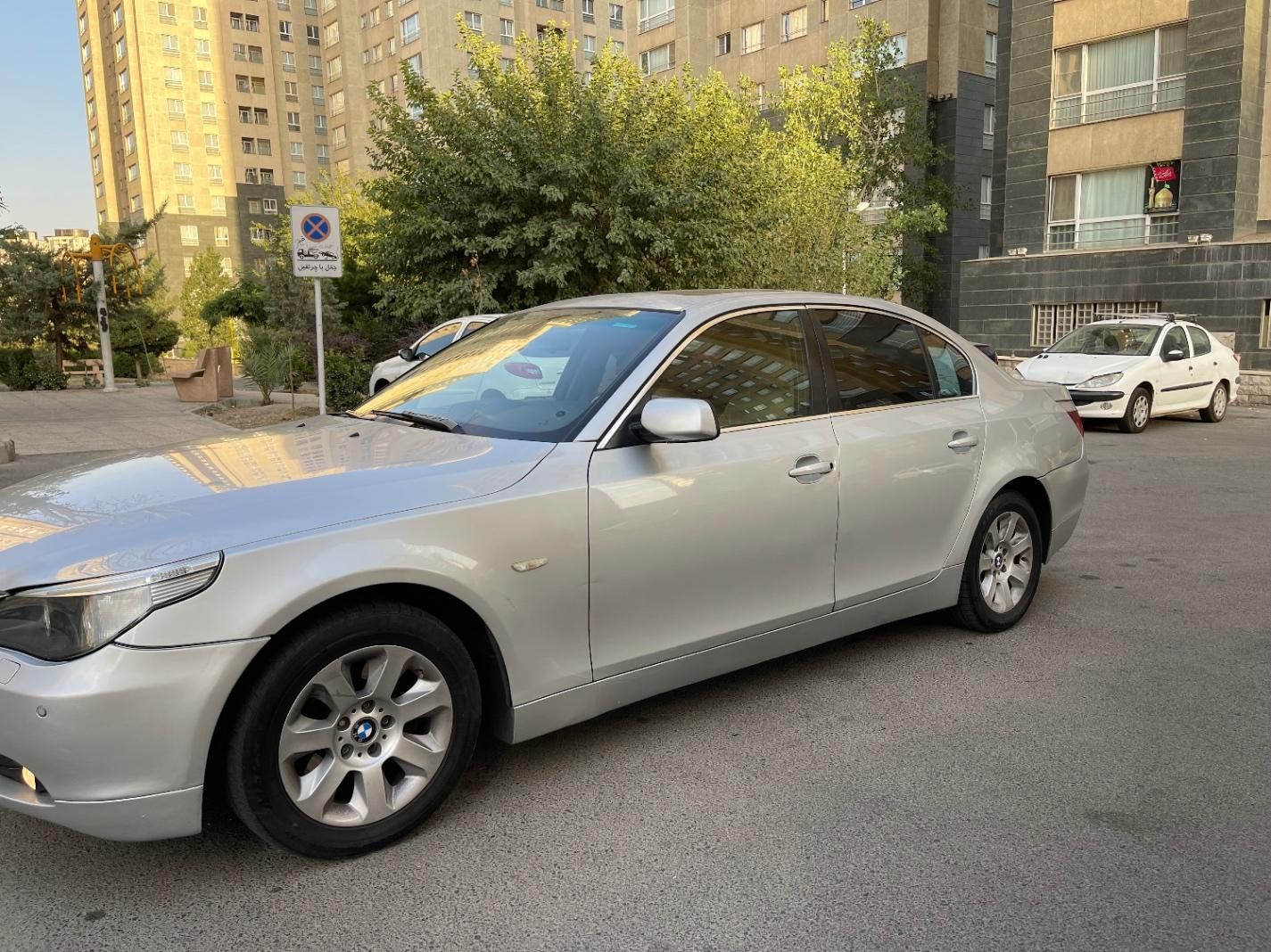 ب ام و سری 5 520i - 2005