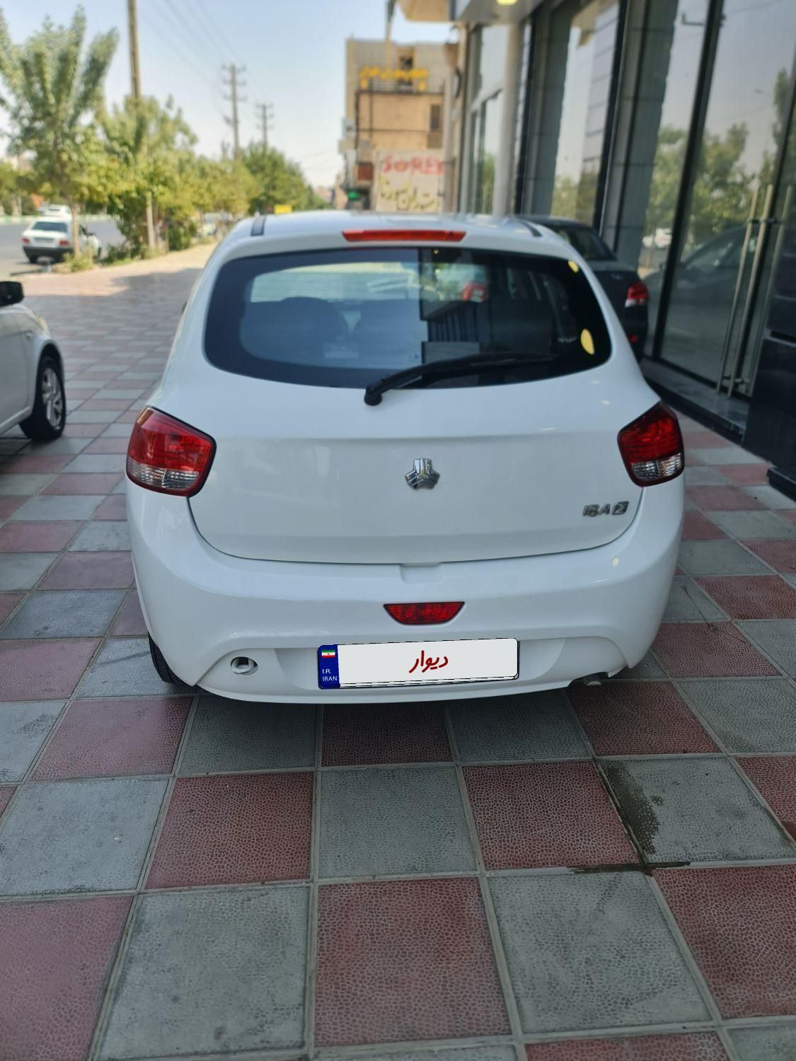 تیبا صندوق دار SX - 1400