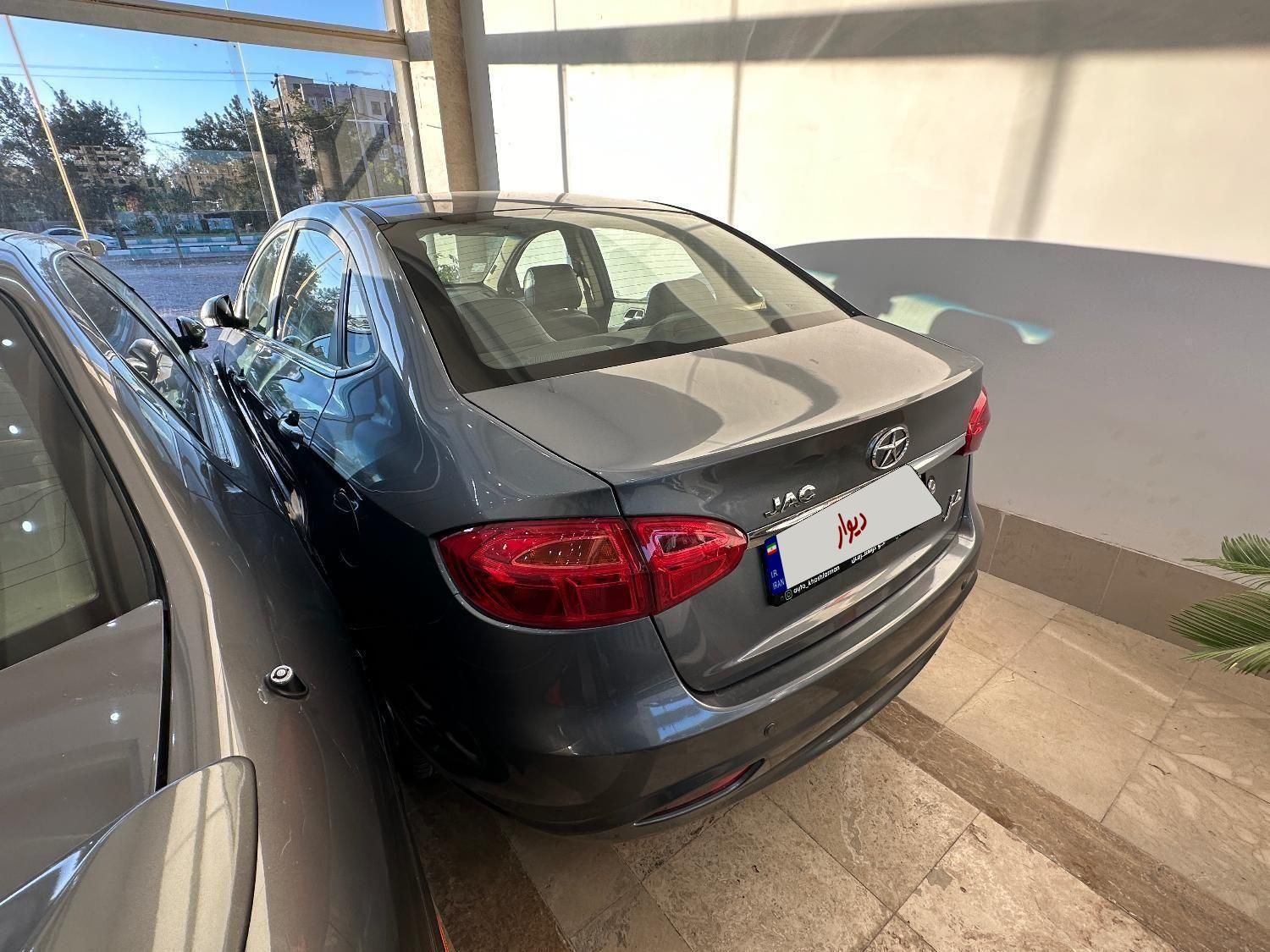 جک J4 اتوماتیک ساده - 1403