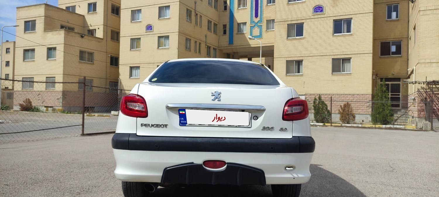 پژو ۲۰۶ صندوق دار v8 - 1393