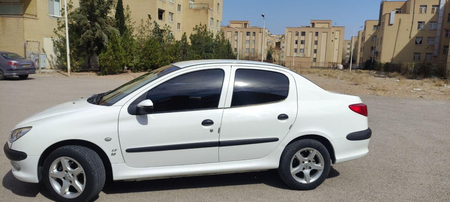 پژو ۲۰۶ صندوق دار v8 - 1393