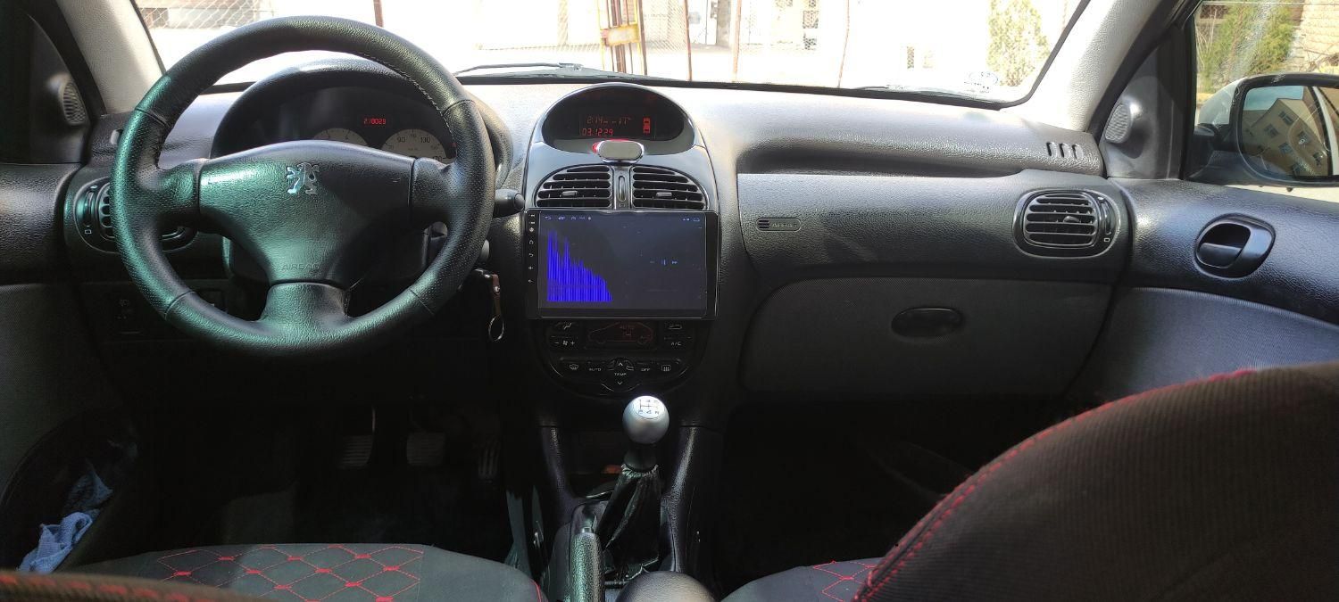 پژو ۲۰۶ صندوق دار v8 - 1393