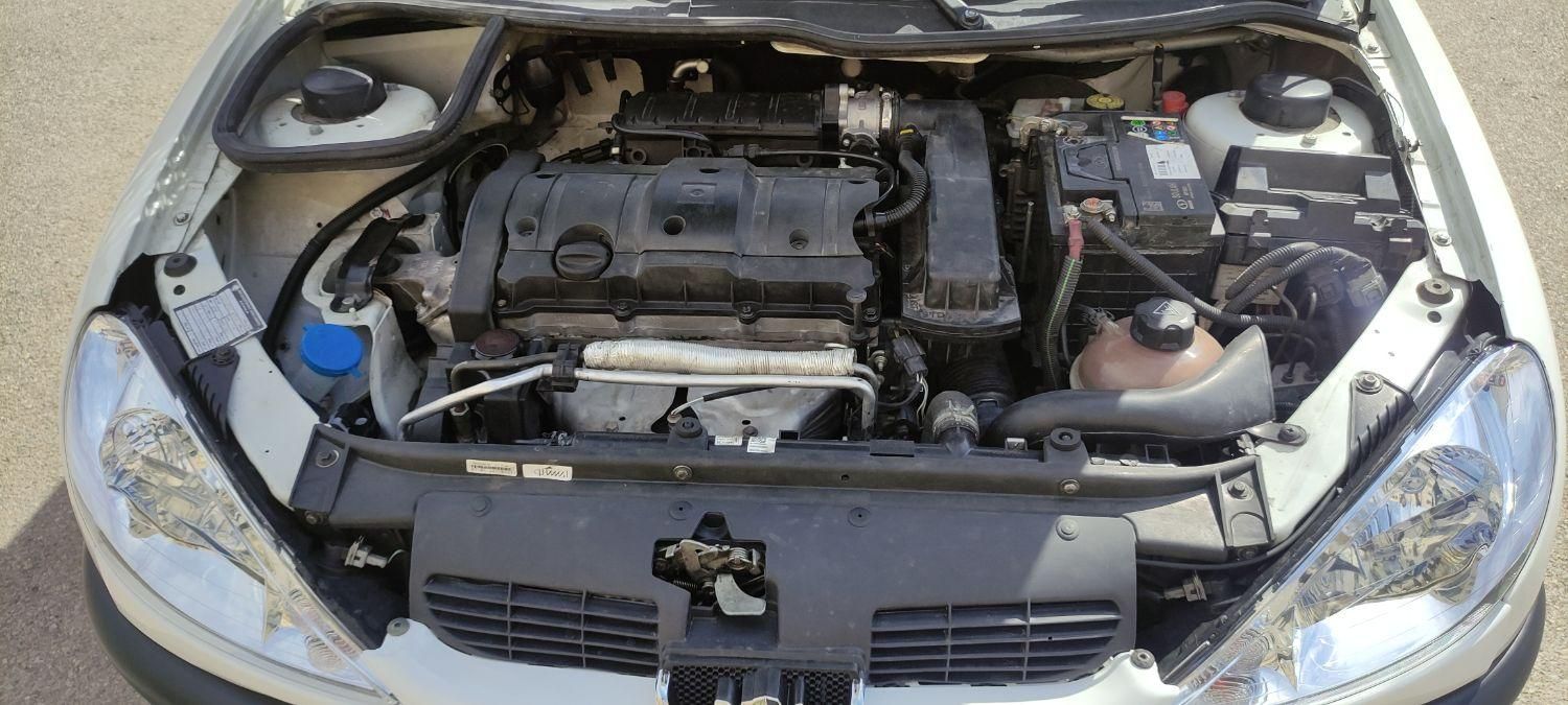 پژو ۲۰۶ صندوق دار v8 - 1393