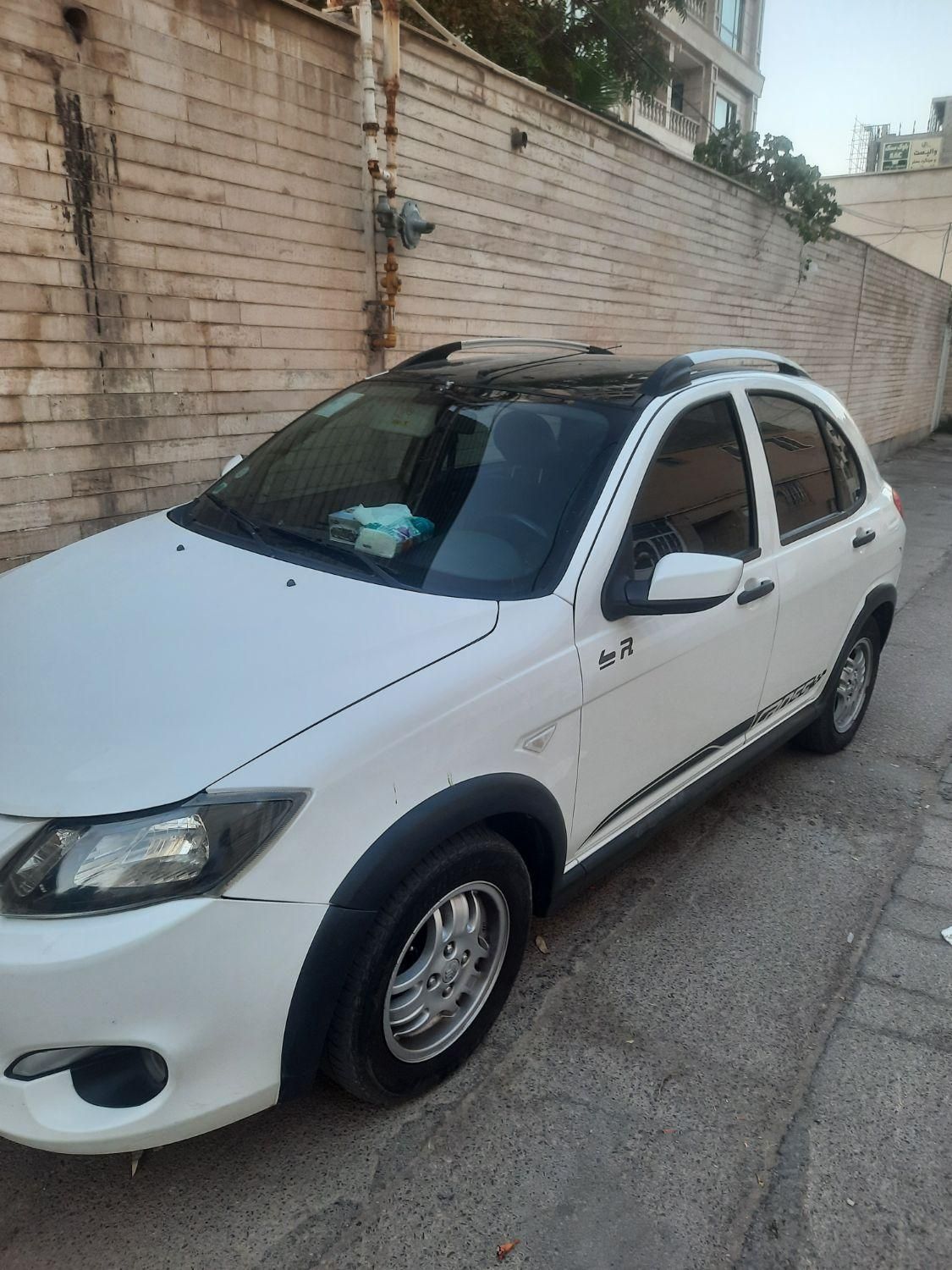 خودرو کوییک، R آگهی ann_19402546