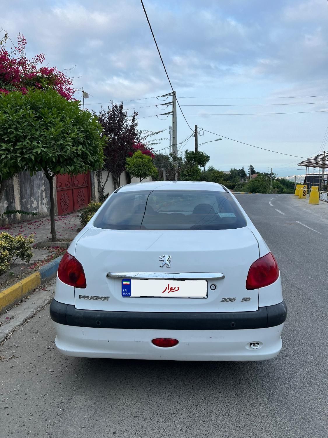 پژو ۲۰۶ صندوق دار v8 - 1396
