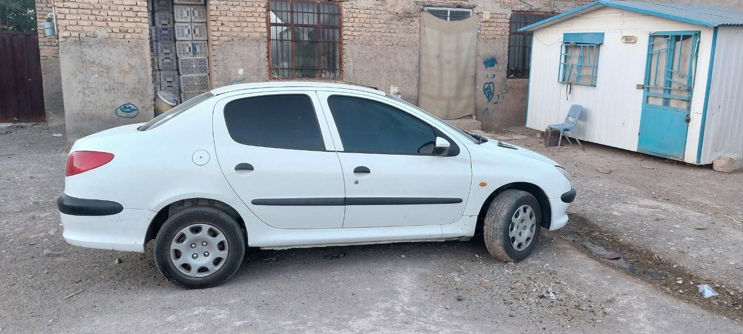 پژو ۲۰۶ صندوق دار v8 - 1389