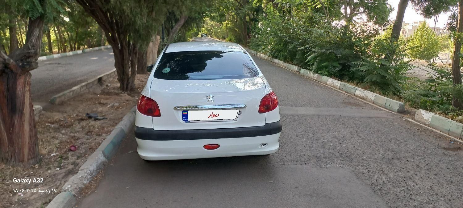 پژو ۲۰۶ صندوق دار v8 - 1398