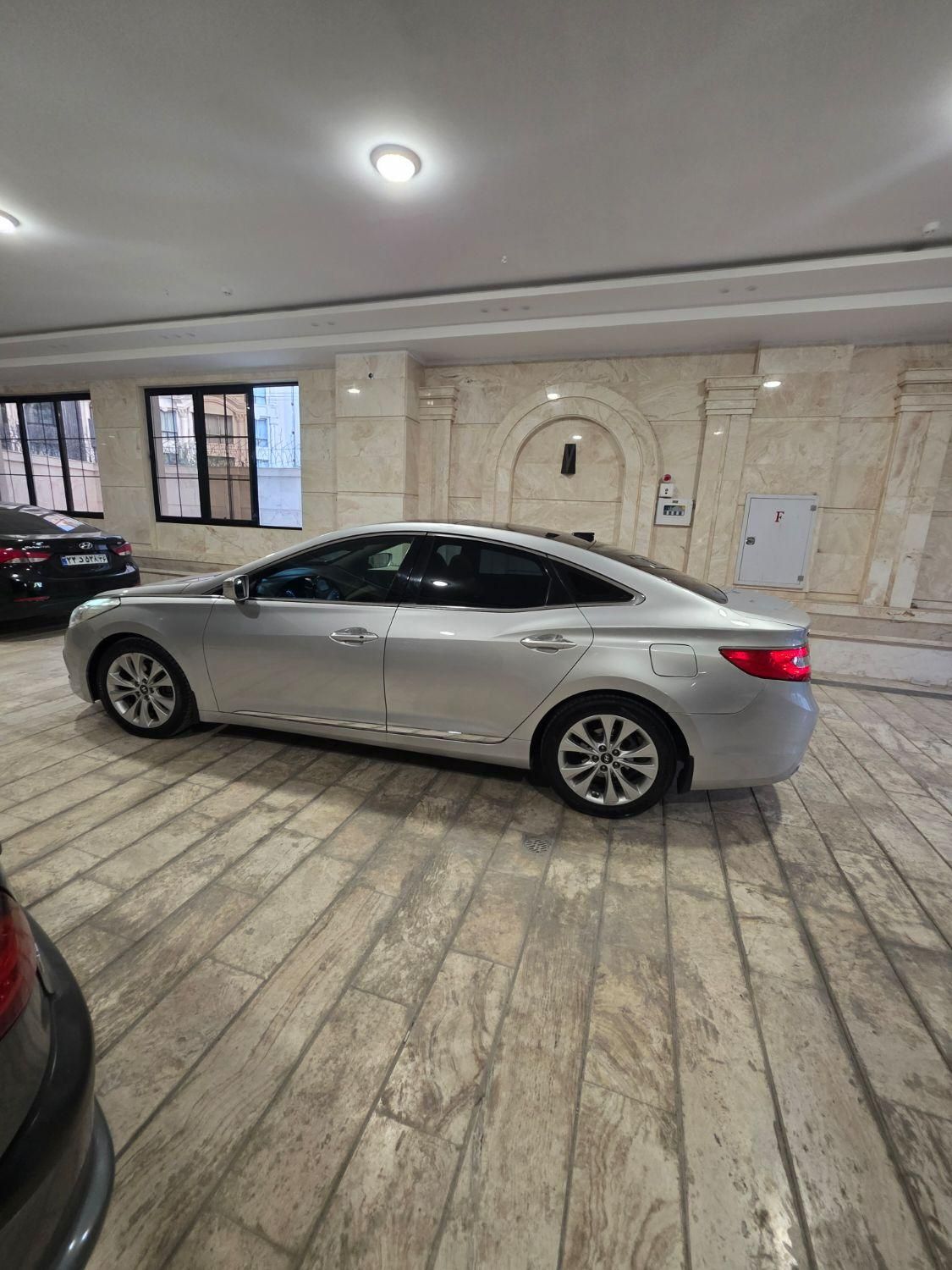 هیوندای آزرا (گرنجور) 3300cc - 2013