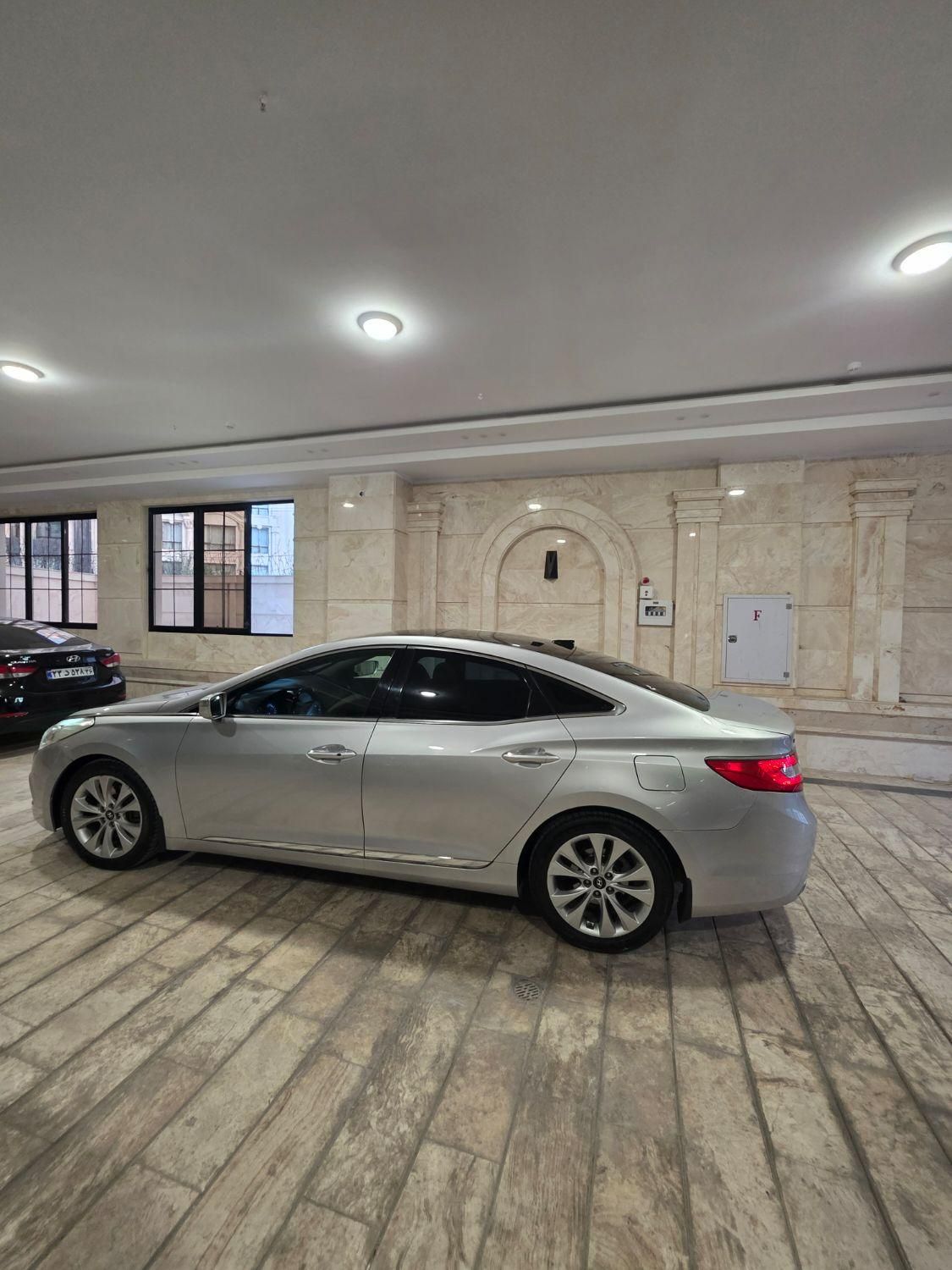 هیوندای آزرا (گرنجور) 3300cc - 2013