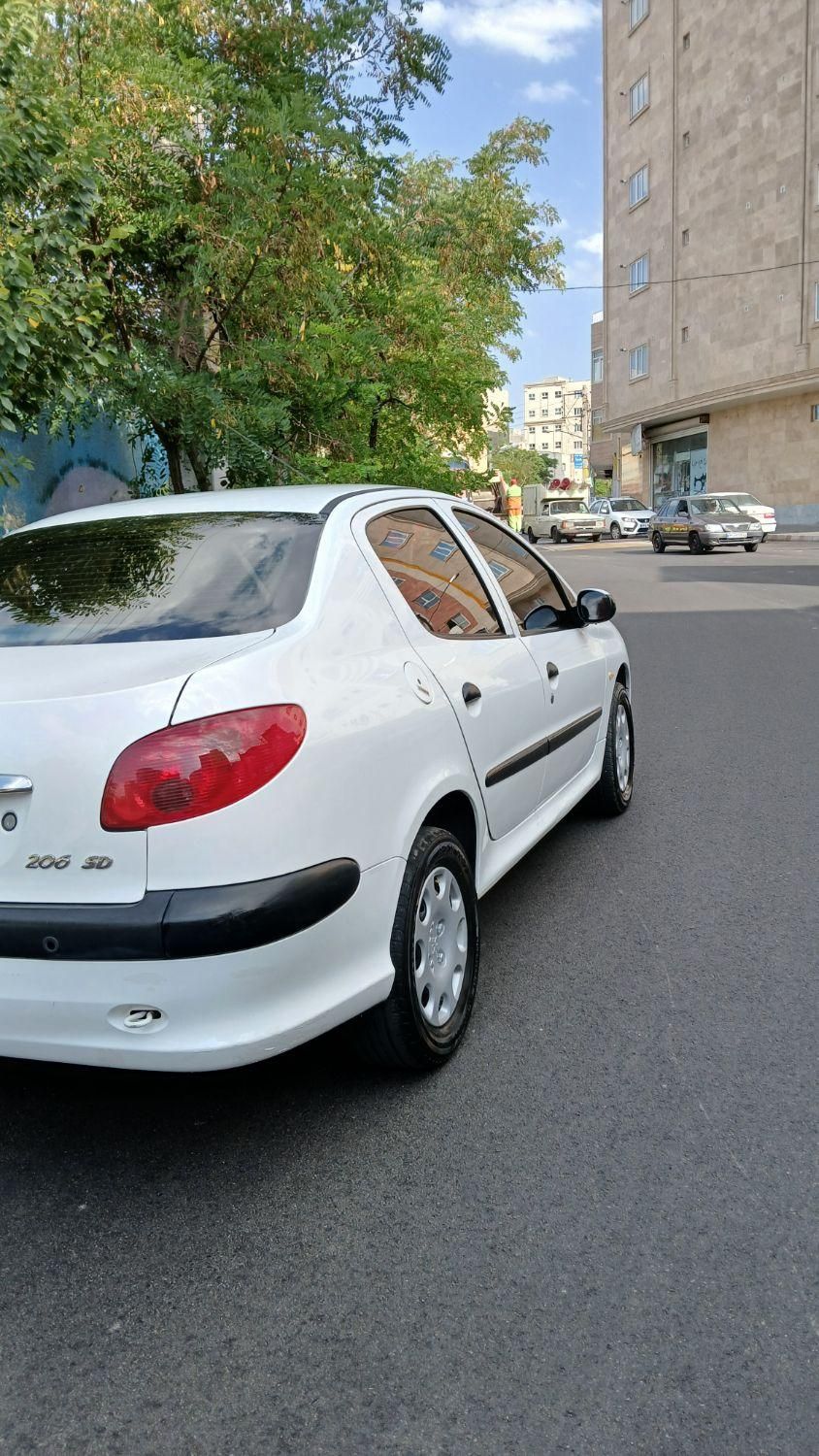 پژو ۲۰۶ صندوق دار v8 - 1396