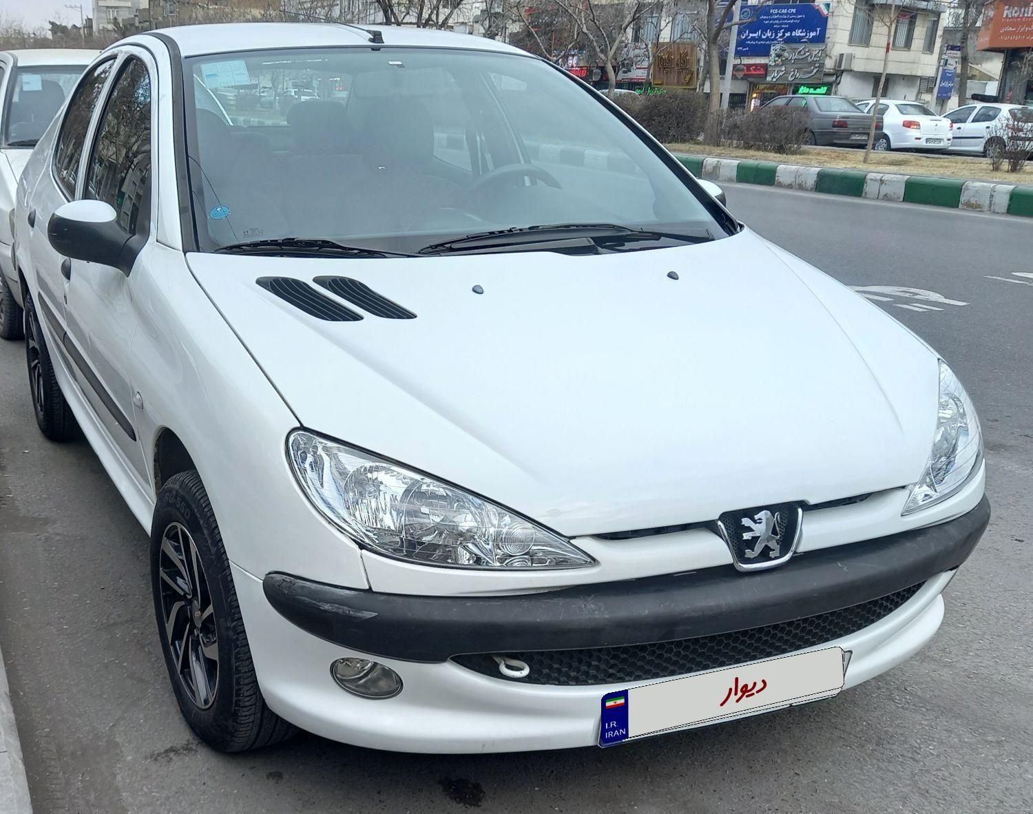 پژو ۲۰۶ صندوق دار v8 - 1396