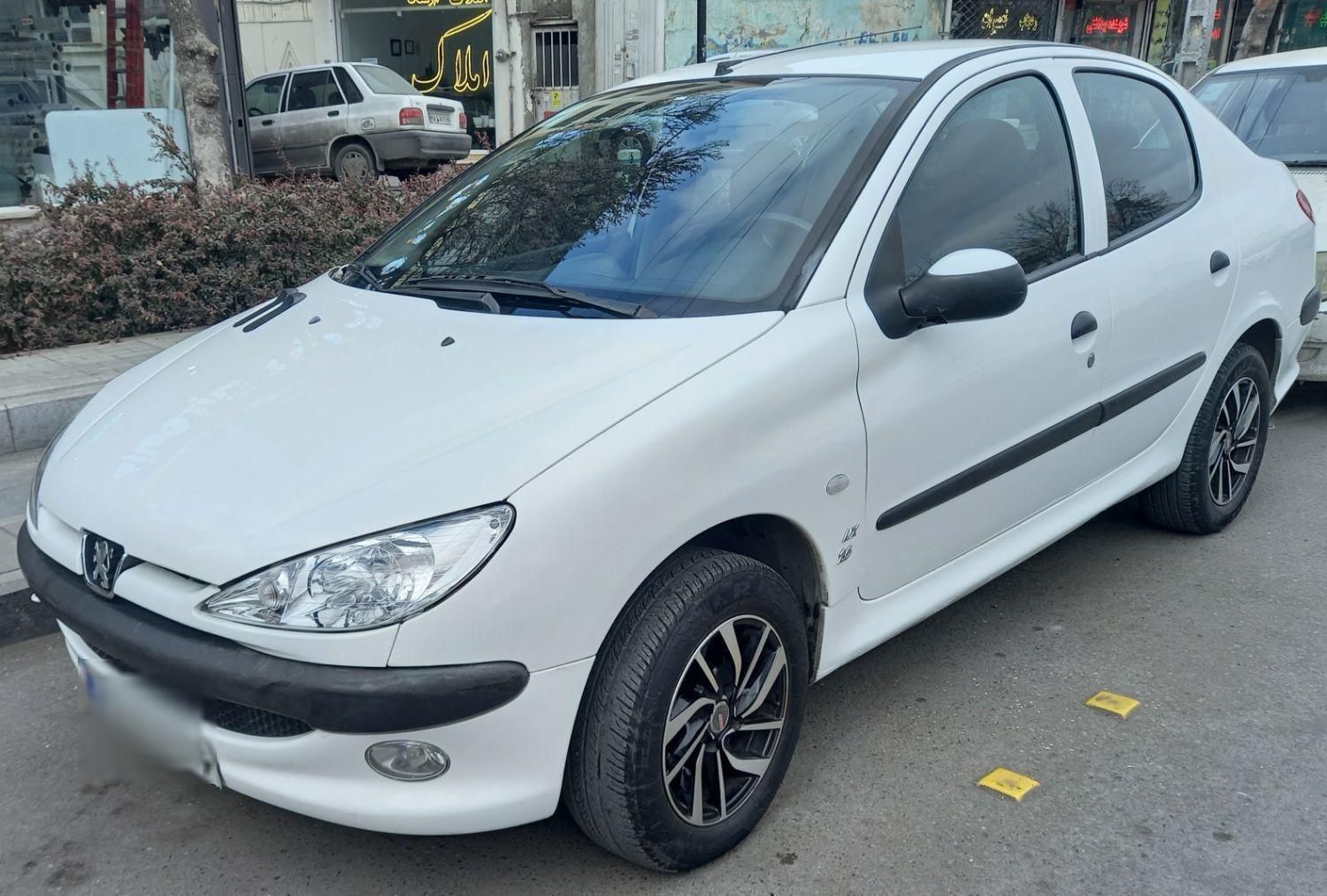 پژو ۲۰۶ صندوق دار v8 - 1396