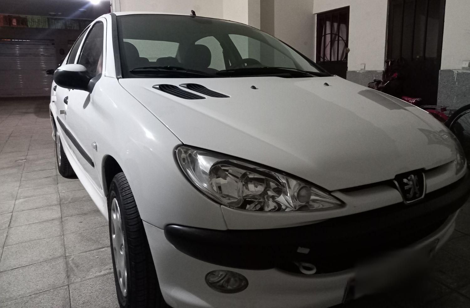 پژو ۲۰۶ صندوق دار v8 - 1396