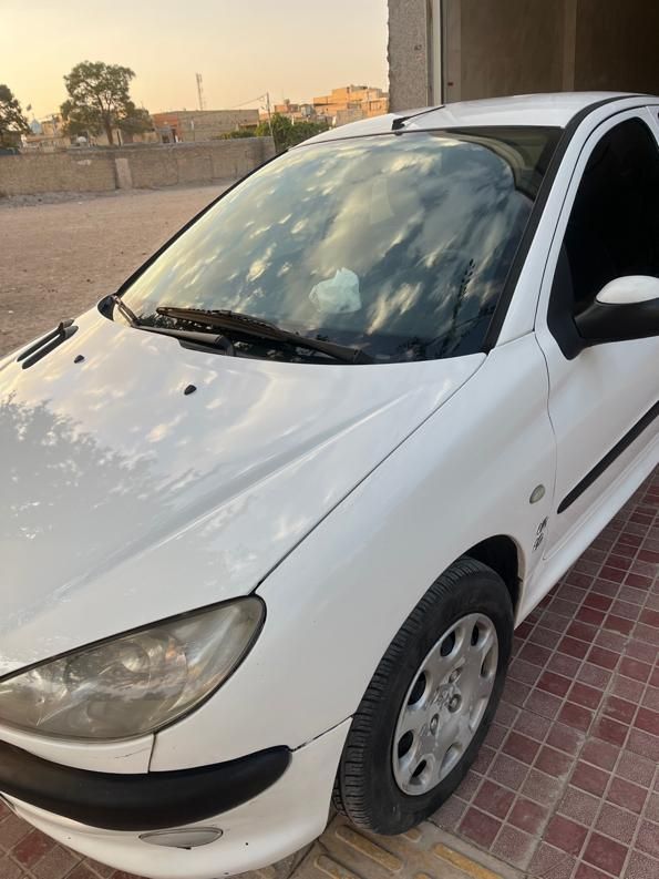 پژو ۲۰۶ صندوق دار v8 - 1394