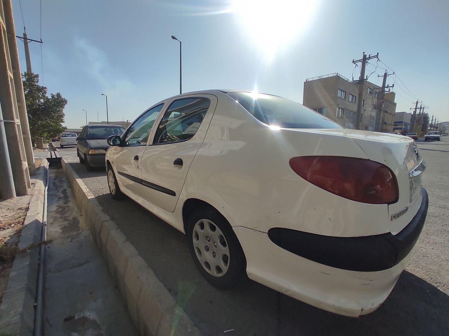 پژو ۲۰۶ صندوق دار v2 - 1389