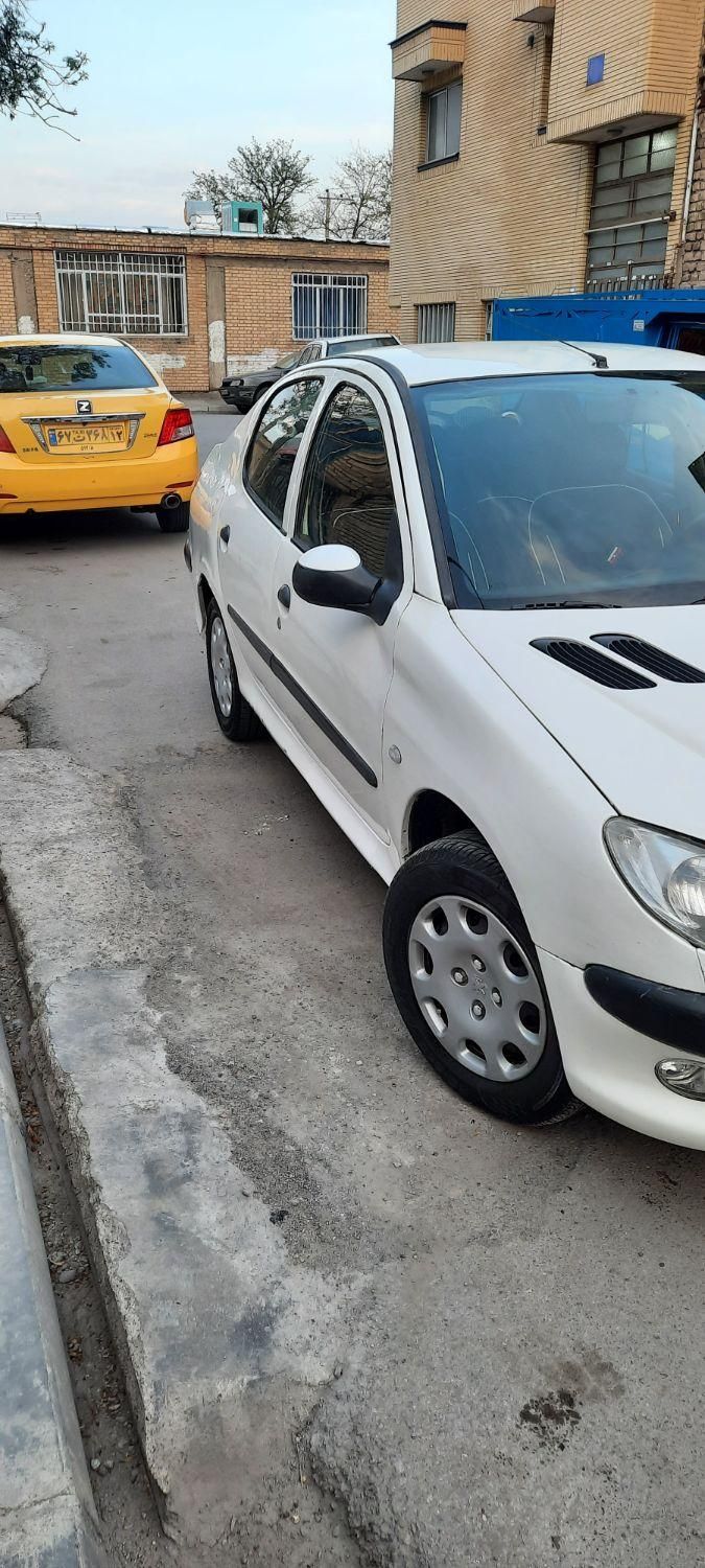 پژو ۲۰۶ صندوق دار v8 - 1388