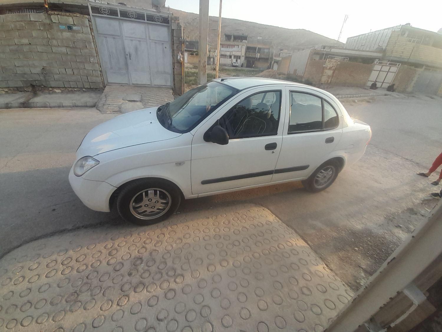 تیبا صندوق دار SX - 1394
