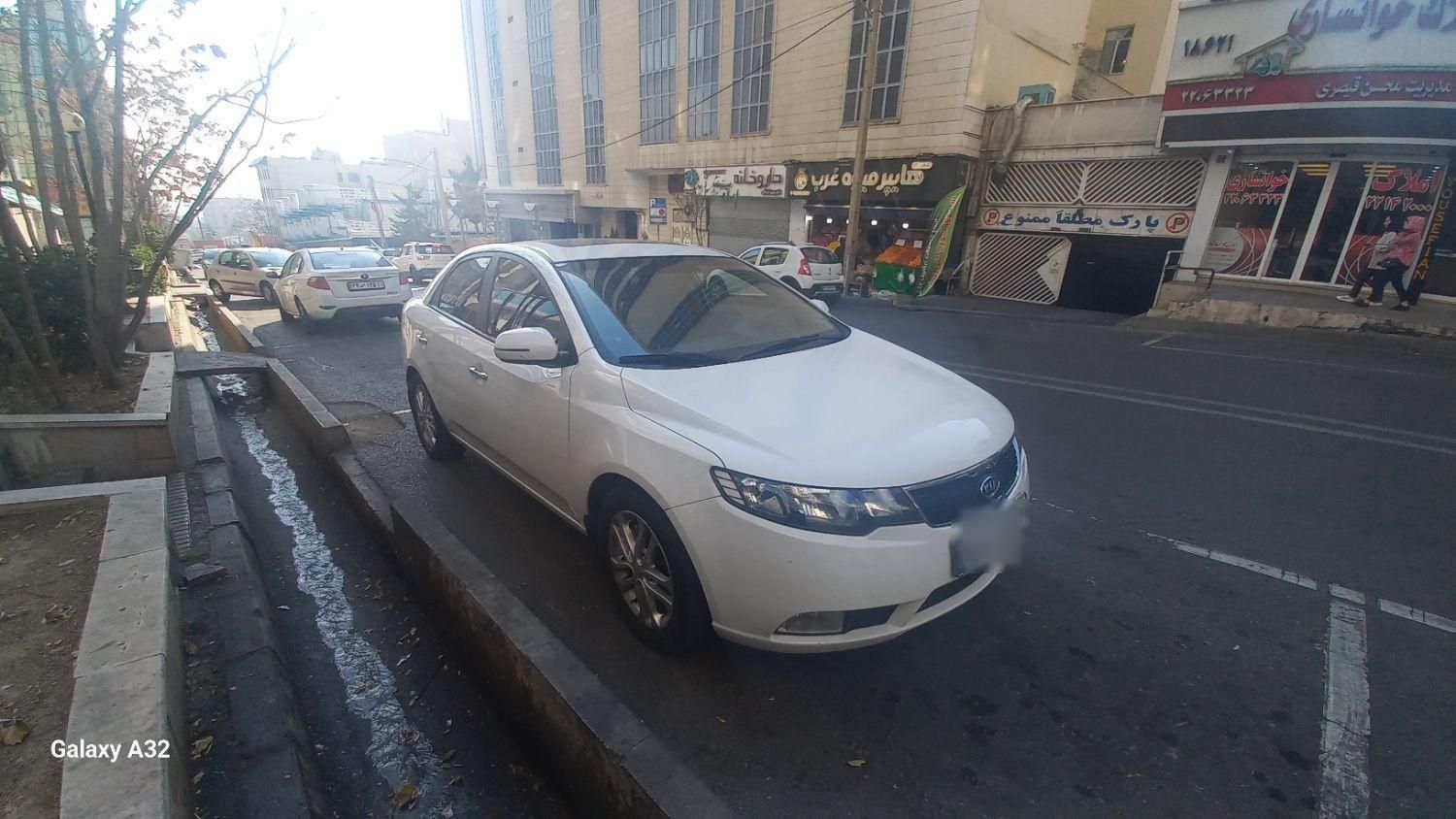 خودرو کیا، سراتو مونتاژ آگهی ann_19403572