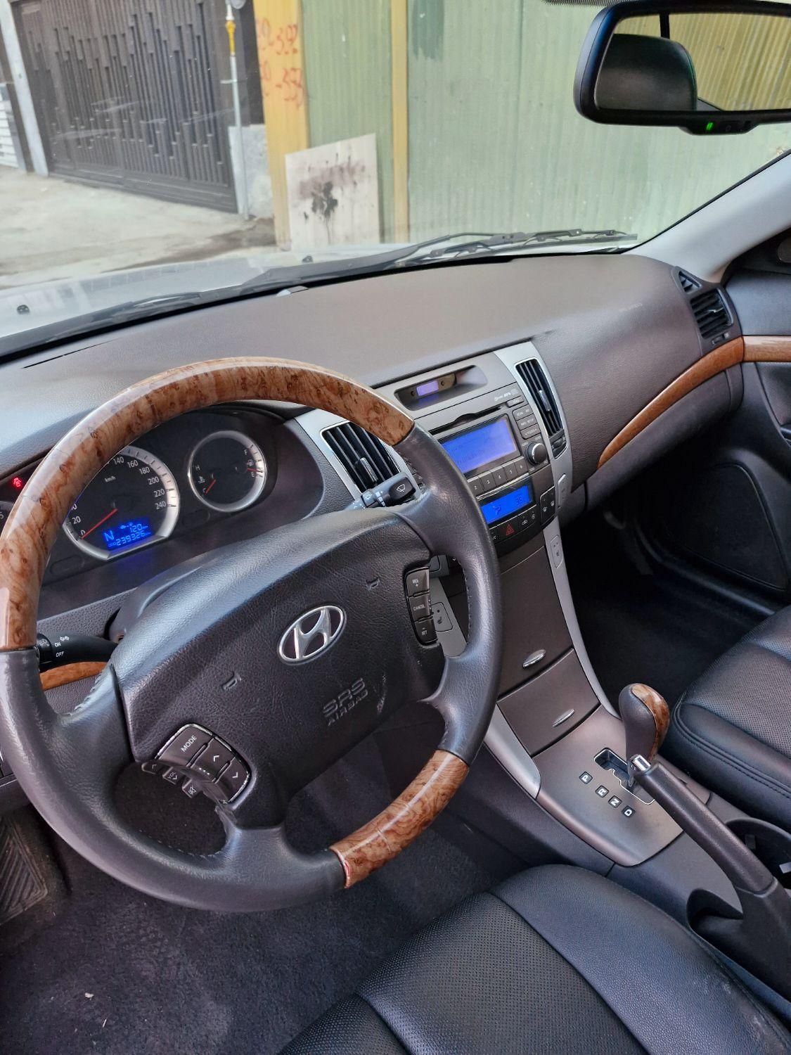 هیوندای سوناتا اتوماتیک NF 2400 - 2010