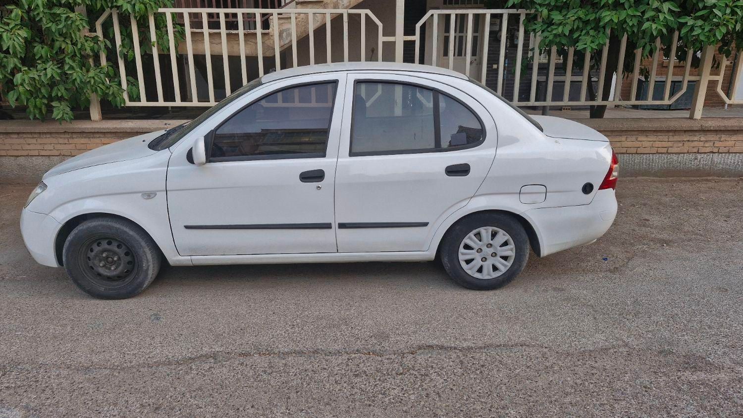 تیبا صندوق دار SX - 1400