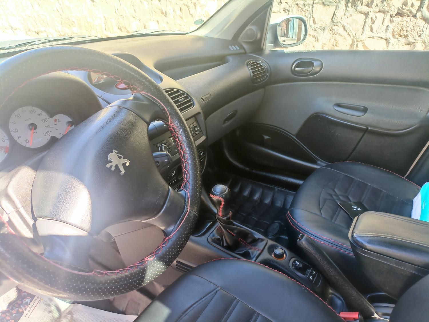 پژو ۲۰۶ صندوق دار v8 - 1399
