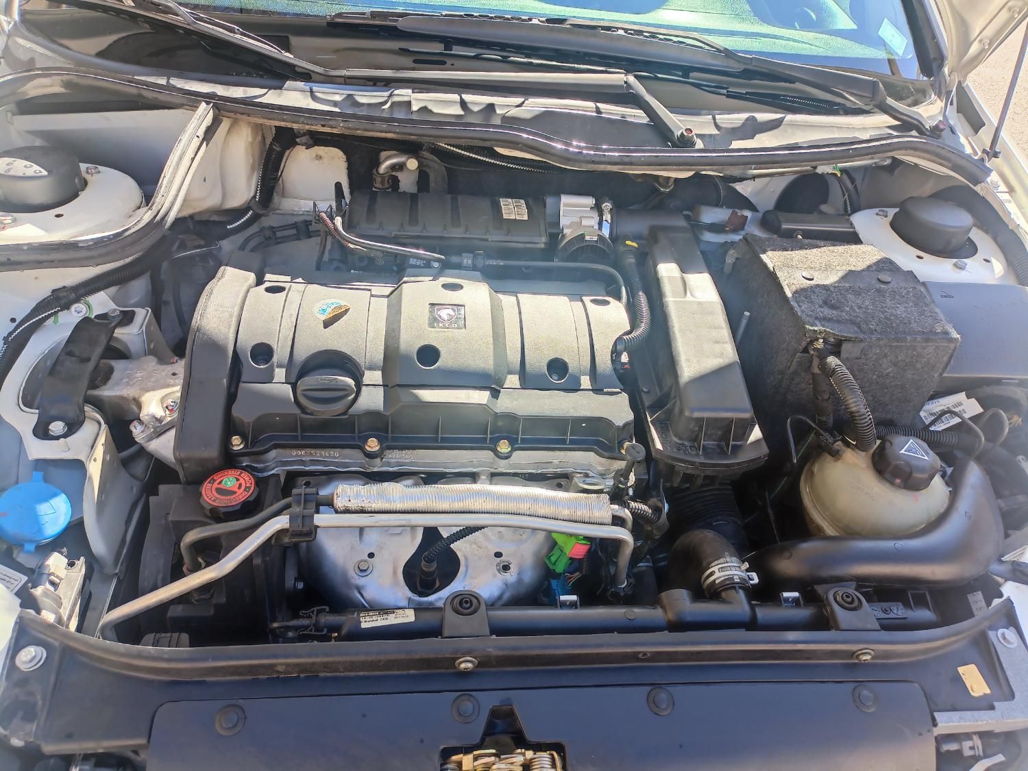 پژو ۲۰۶ صندوق دار v8 - 1399