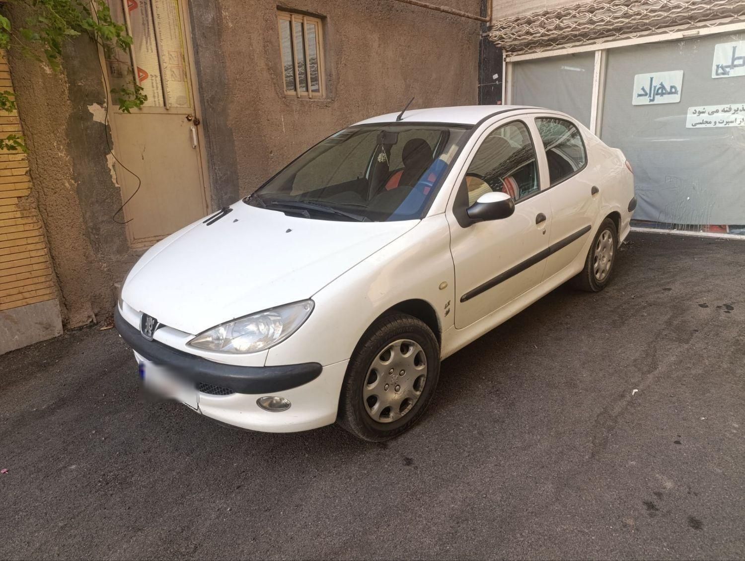 پژو ۲۰۶ صندوق دار v8 - 1392