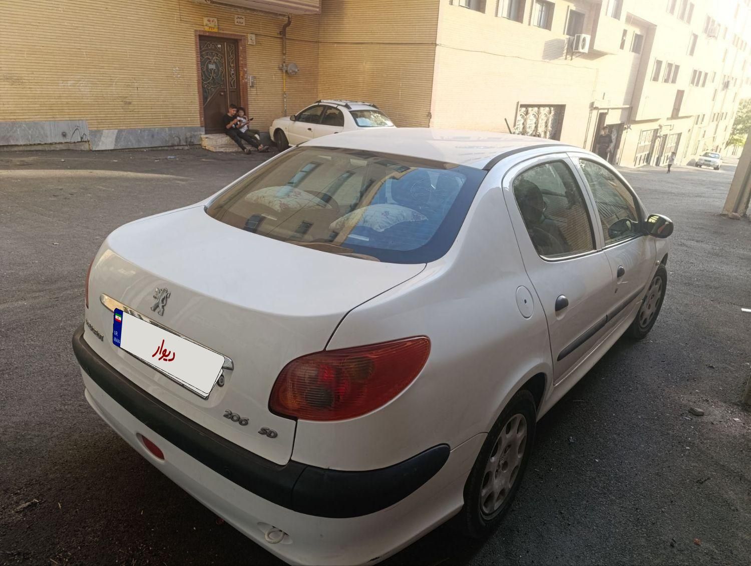 پژو ۲۰۶ صندوق دار v8 - 1392