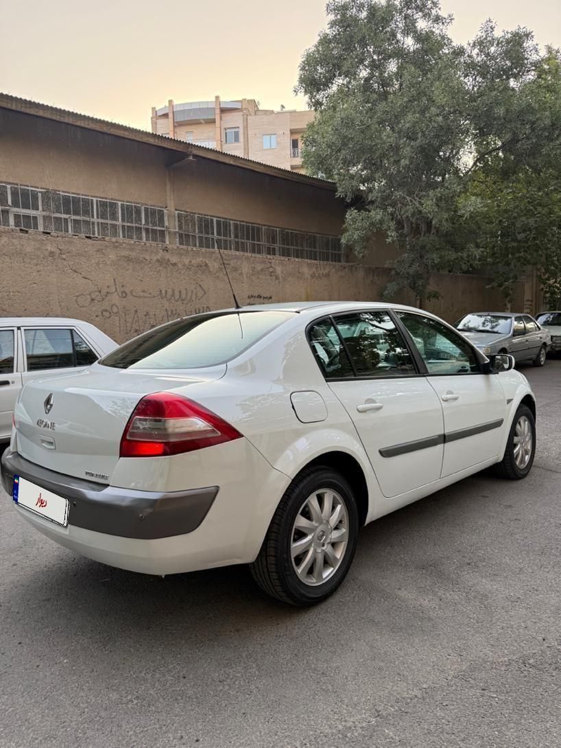 رنو مگان پارس خودرو 2000 - 1392