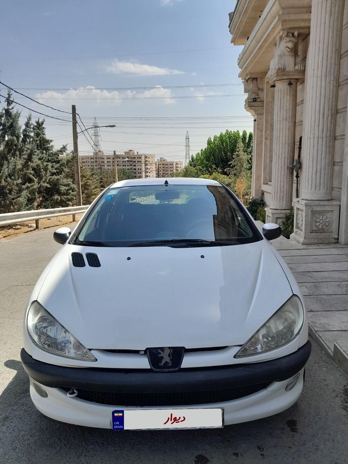 پژو ۲۰۶ صندوق دار v8 - 1393
