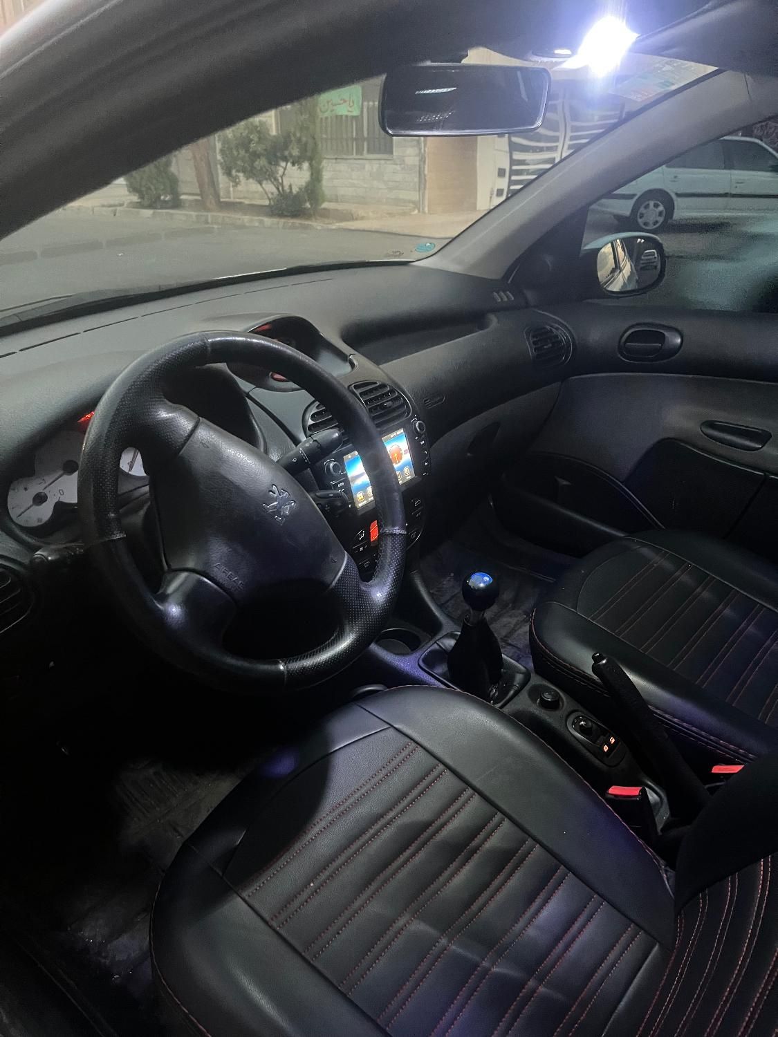 پژو ۲۰۶ صندوق دار v8 - 1390