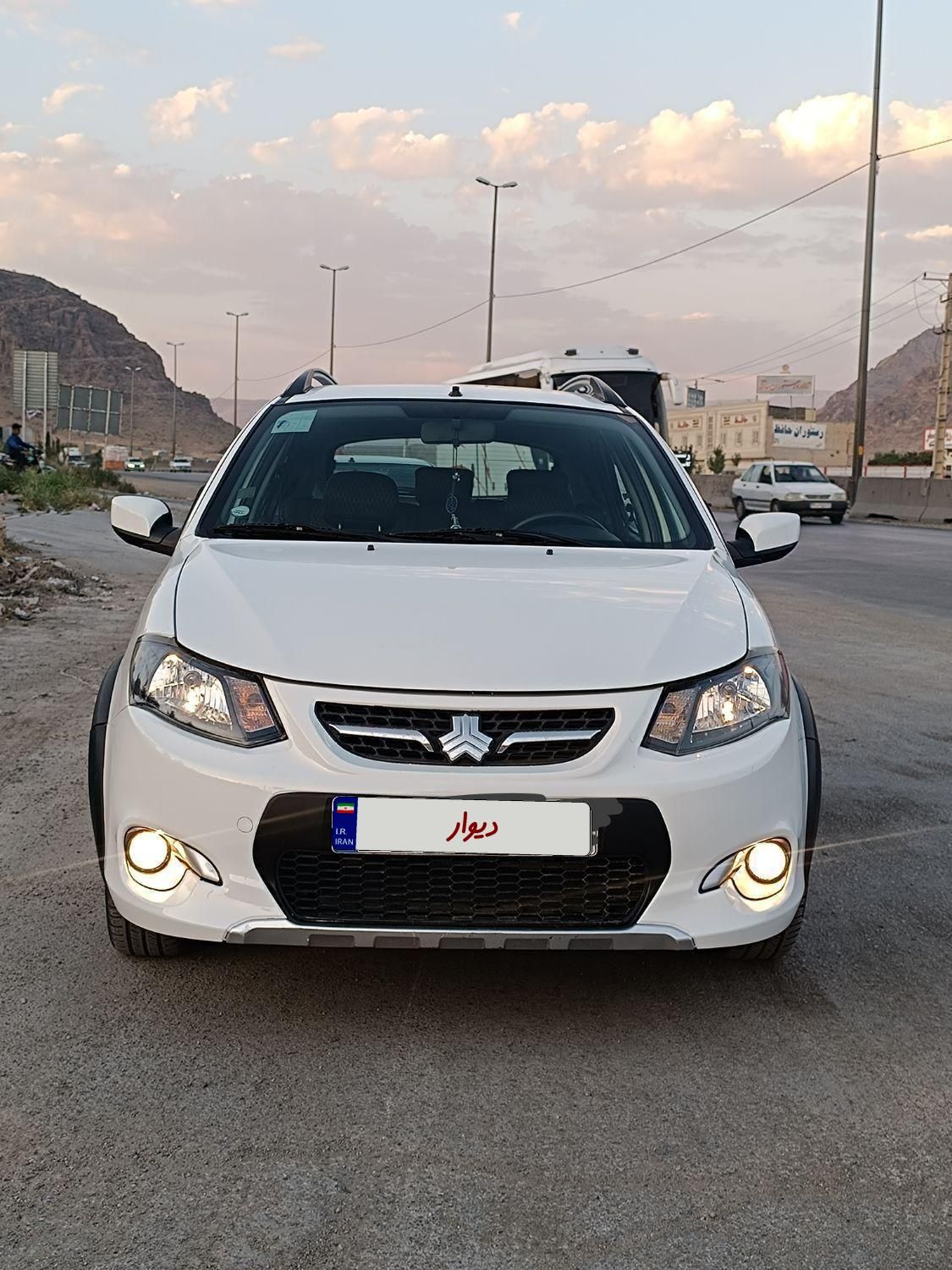 خودرو کوییک، معمولی آگهی ann_19404717