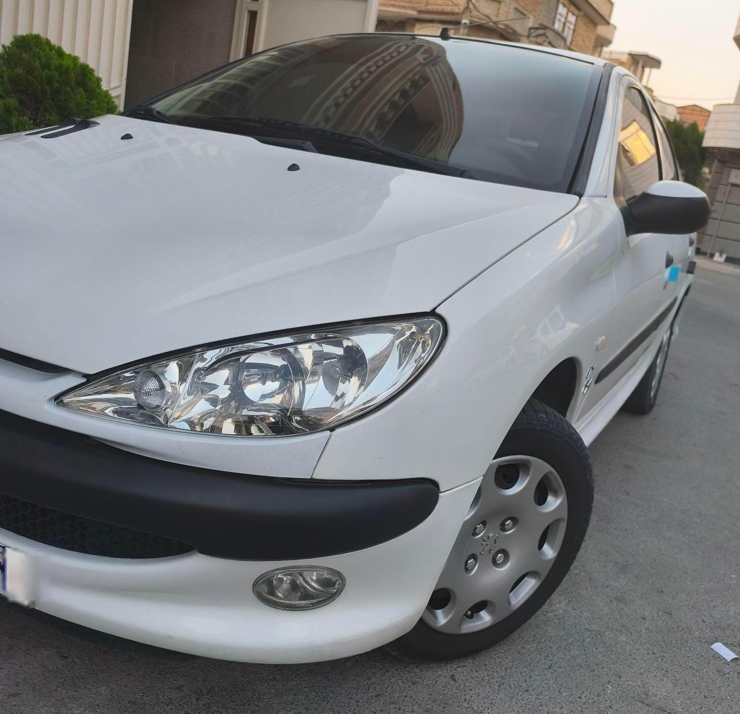 پژو ۲۰۶ صندوق دار v8 - 1394