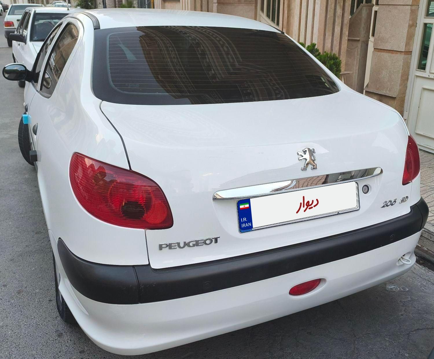 پژو ۲۰۶ صندوق دار v8 - 1394