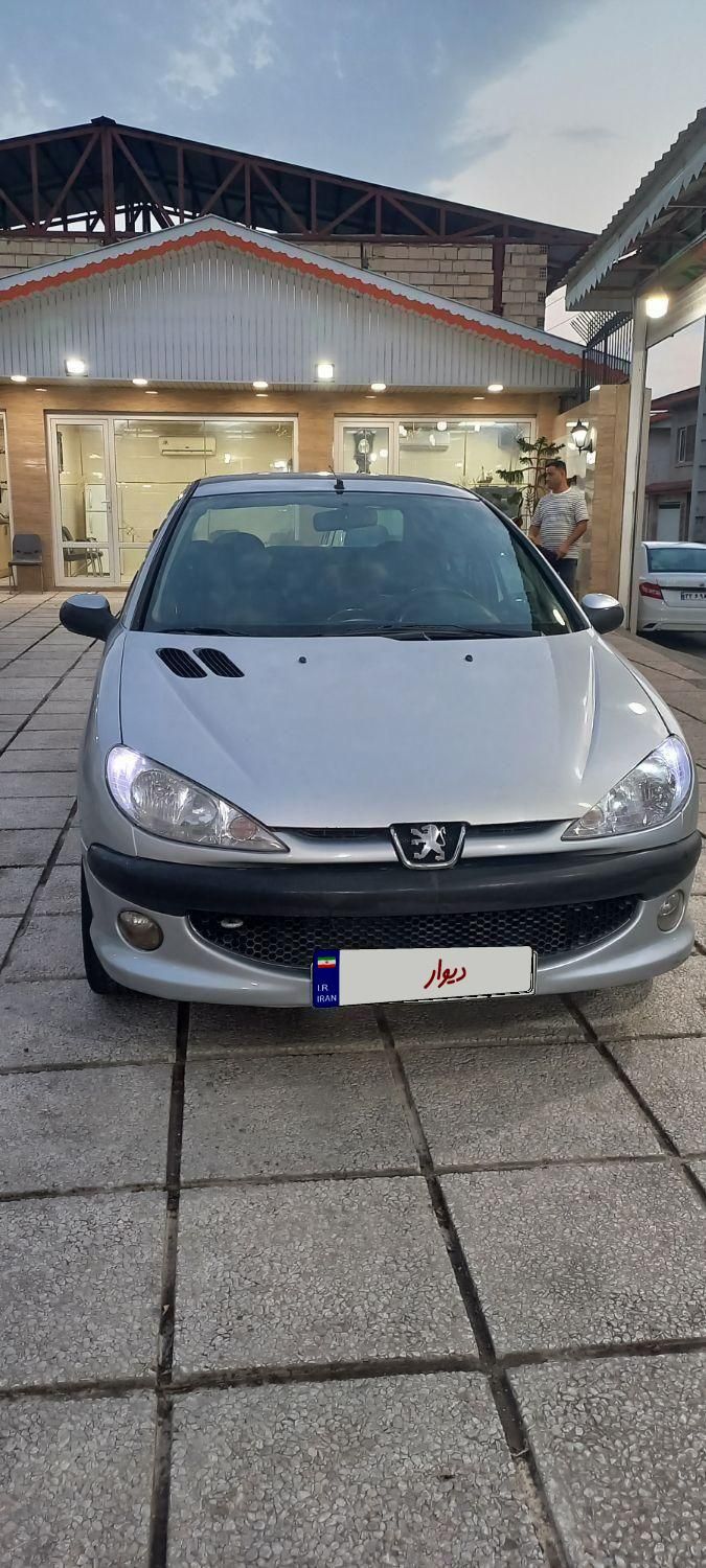 پژو ۲۰۶ صندوق دار v8 - 1386
