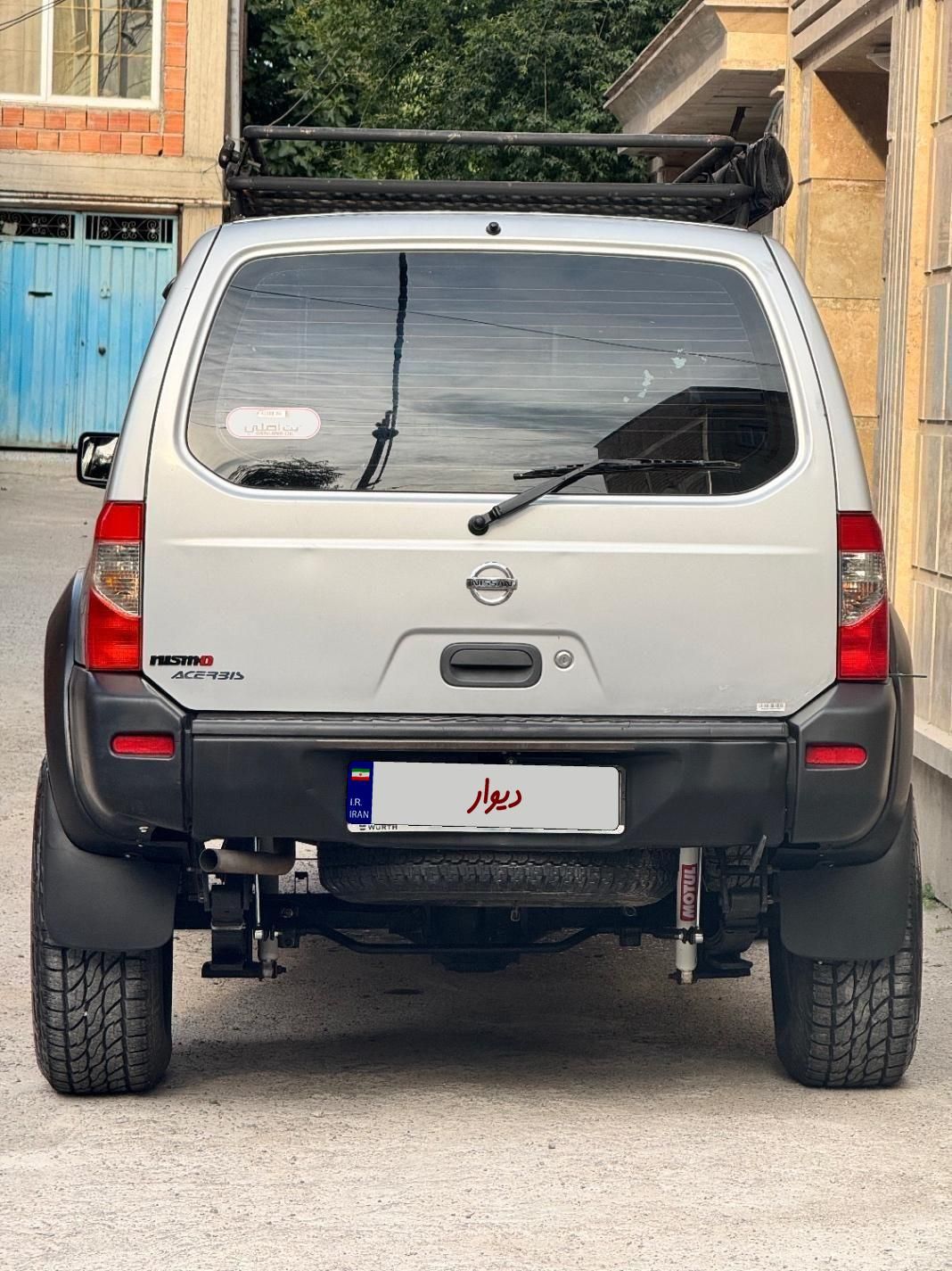 نیسان رونیز دنده‌ای - 1383