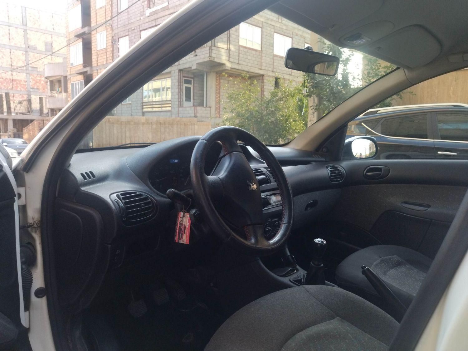پژو ۲۰۶ صندوق دار v20 - 1389