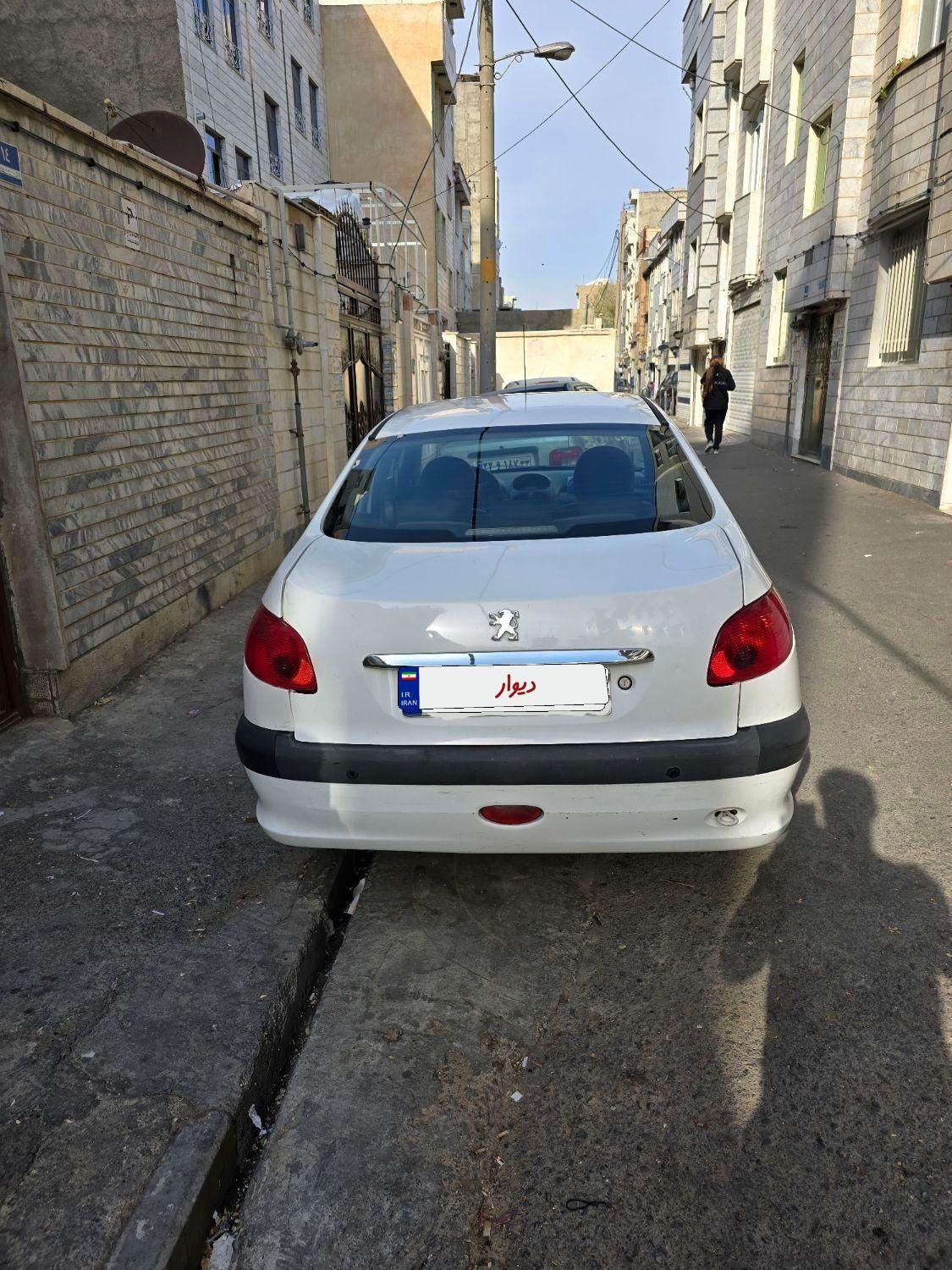 پژو ۲۰۶ صندوق دار v8 - 1394