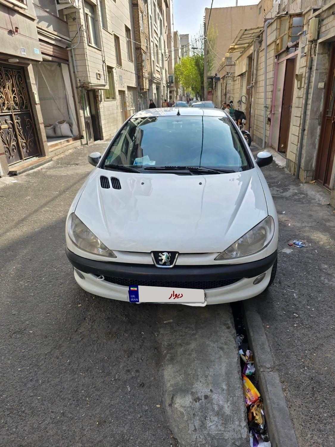 پژو ۲۰۶ صندوق دار v8 - 1394