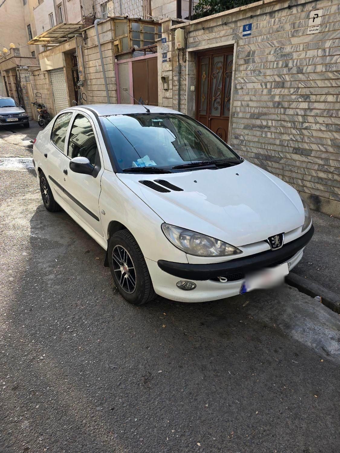 پژو ۲۰۶ صندوق دار v8 - 1394