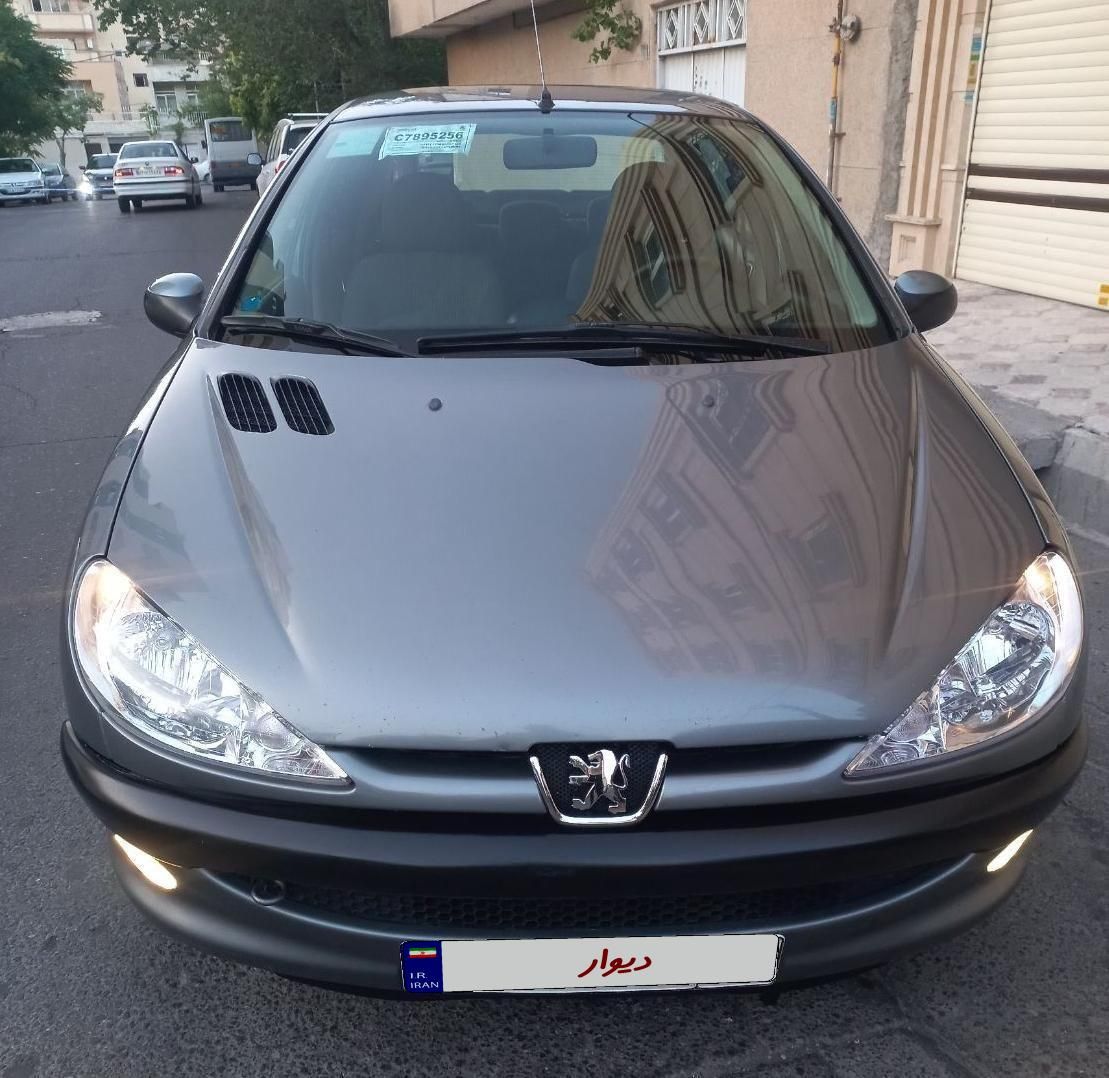 پژو ۲۰۶ صندوق دار v8 - 1398