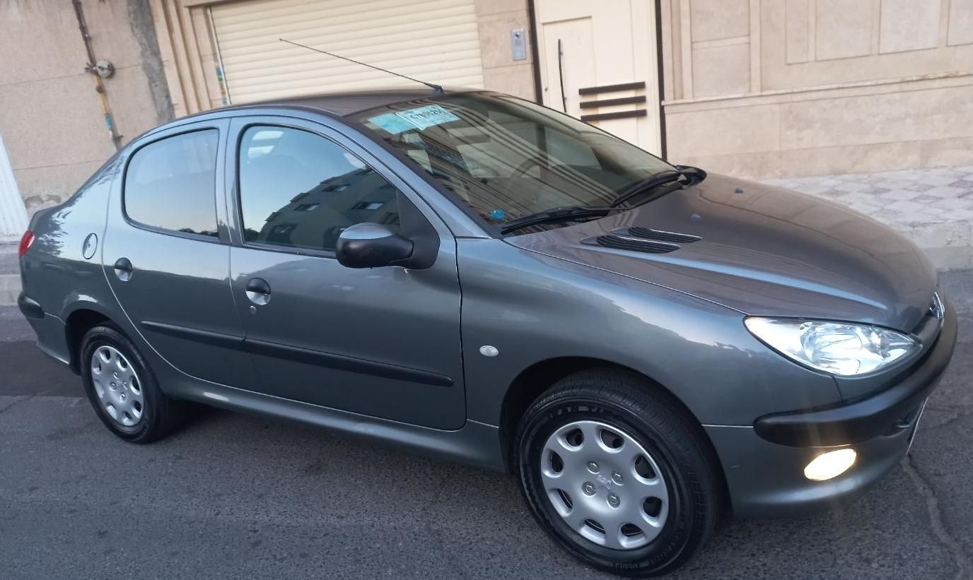 پژو ۲۰۶ صندوق دار v8 - 1398