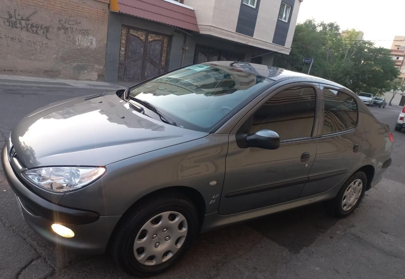 پژو ۲۰۶ صندوق دار v8 - 1398