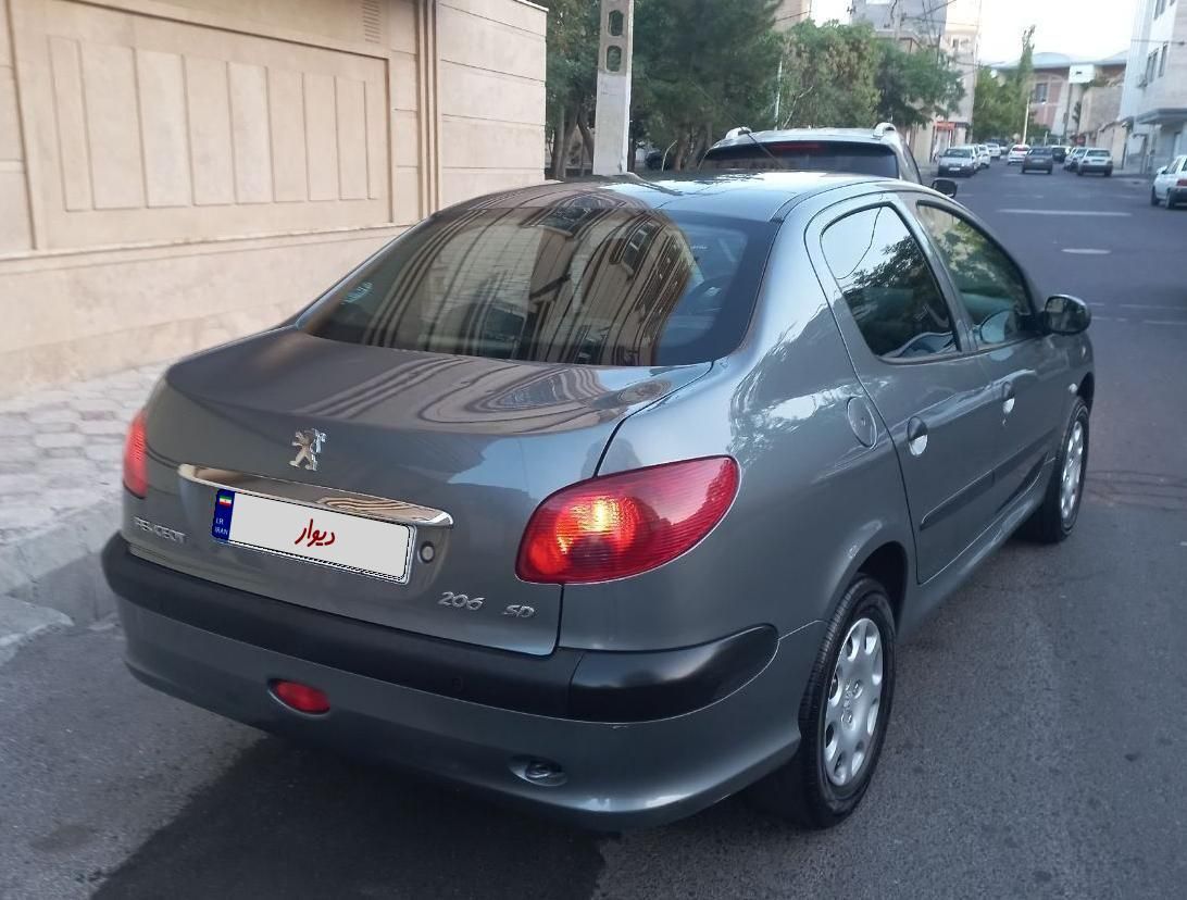پژو ۲۰۶ صندوق دار v8 - 1398