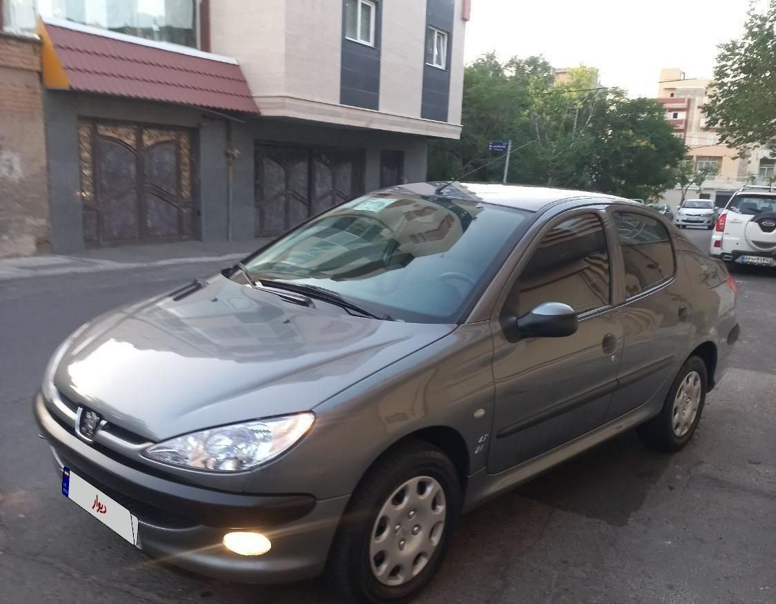 پژو ۲۰۶ صندوق دار v8 - 1398