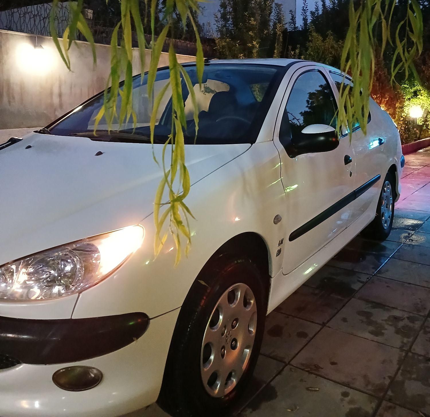پژو ۲۰۶ صندوق دار v8 - 1395