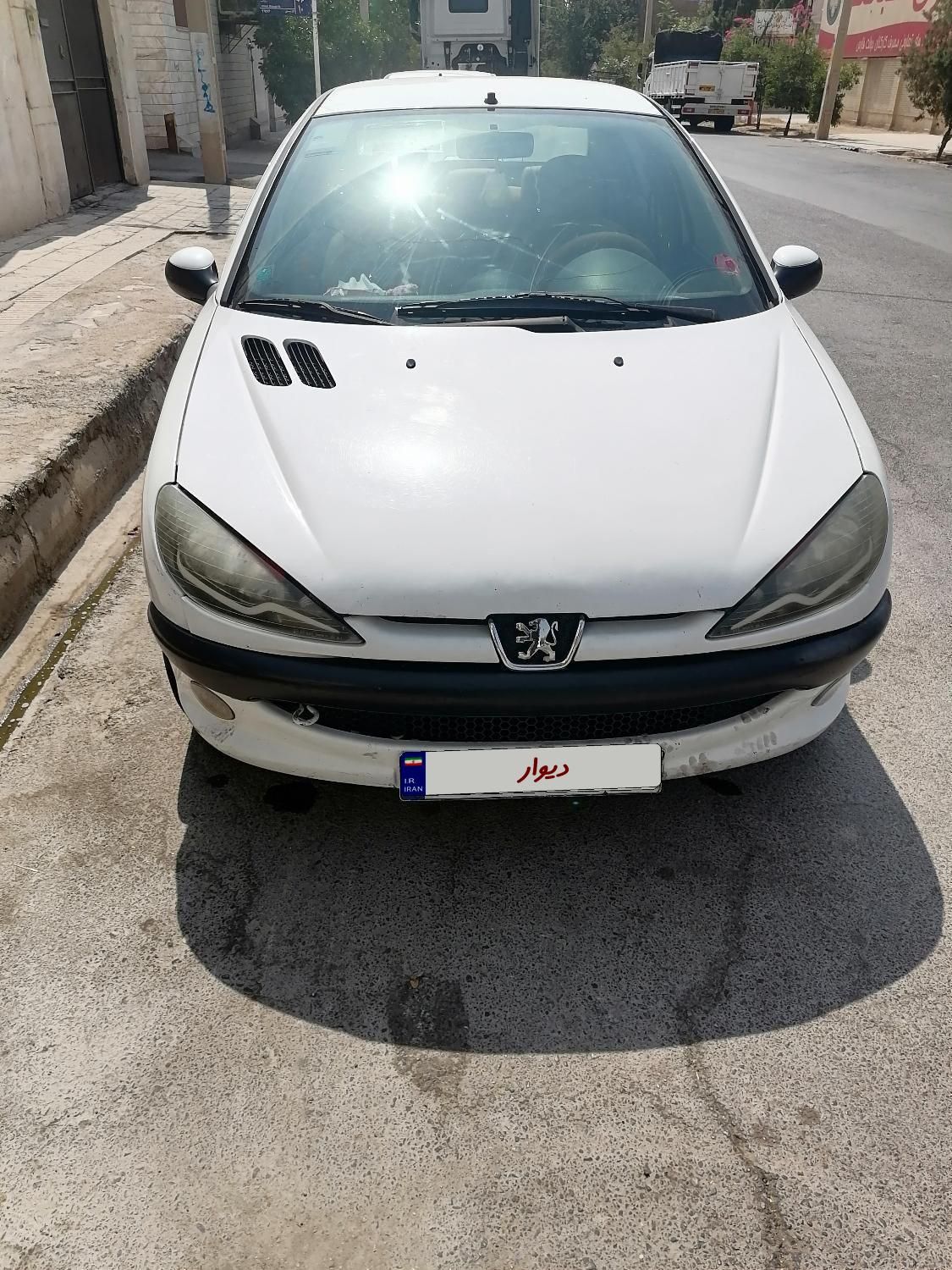 پژو ۲۰۶ صندوق دار v8 - 1395