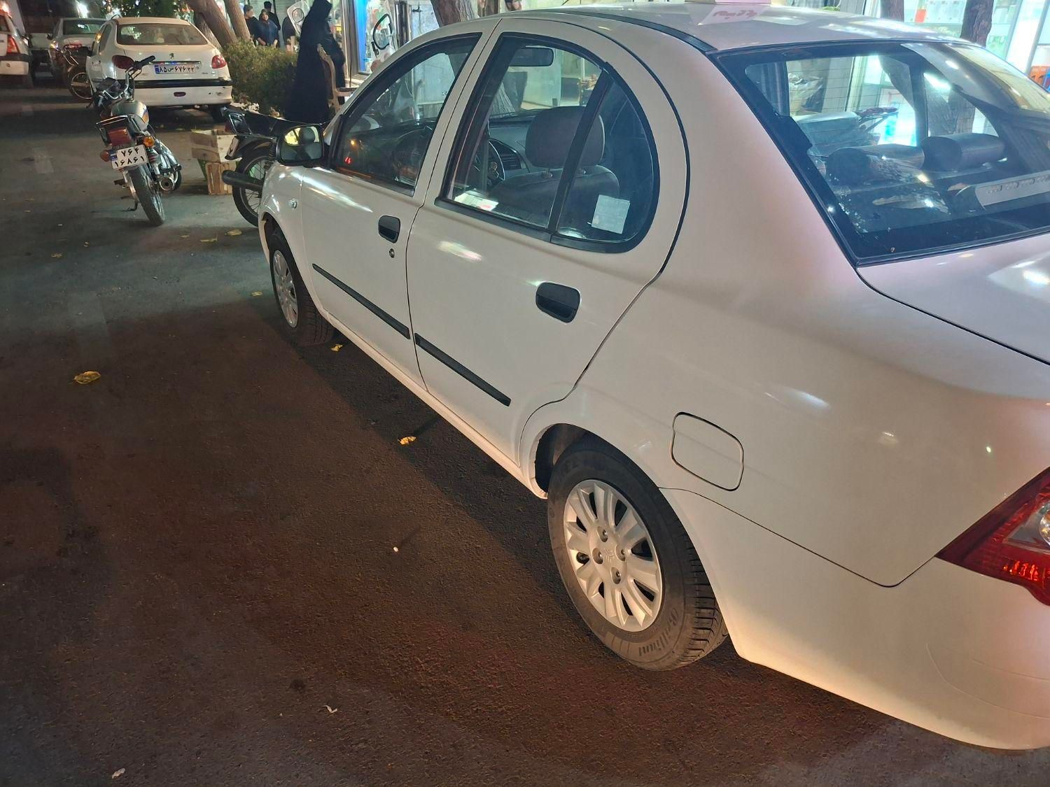 تیبا صندوق دار SX - 1400